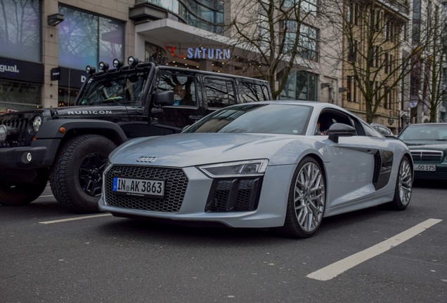 Audi R8 V10 Plus 2015