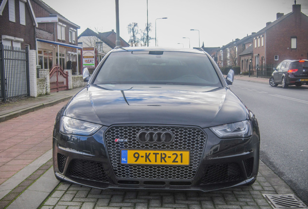 Audi RS4 Avant B8