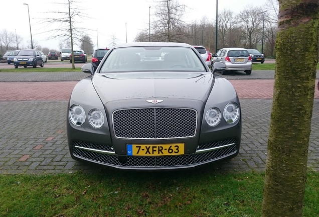 Bentley Flying Spur V8