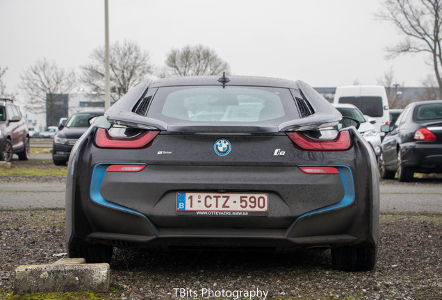 BMW i8