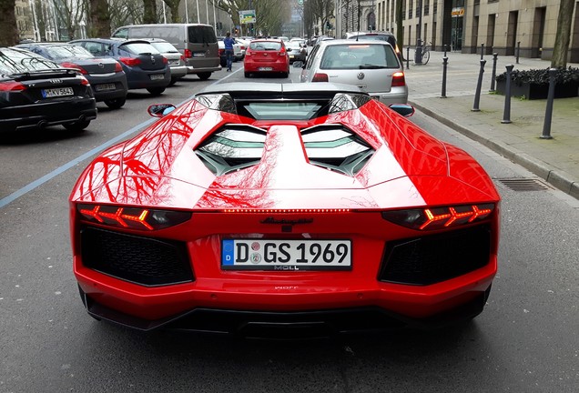 Lamborghini Aventador LP700-4 Roadster