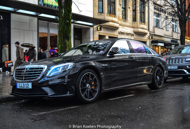 Mercedes-Benz S 63 AMG V222