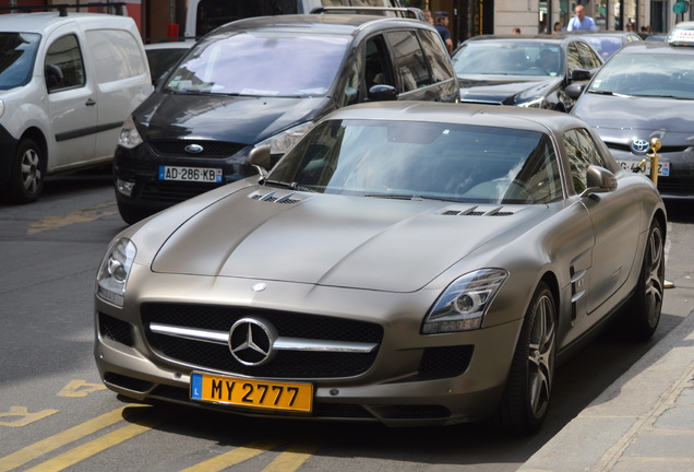 Mercedes-Benz SLS AMG