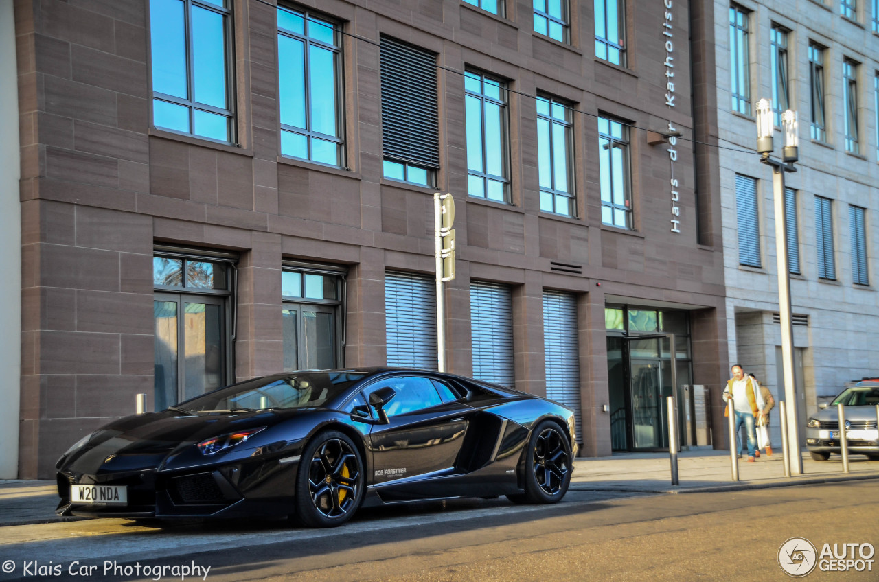 Lamborghini Aventador LP700-4