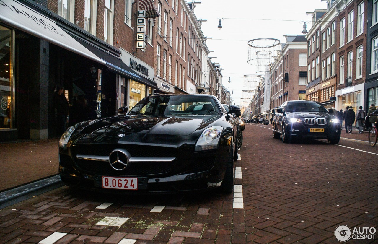 Mercedes-Benz SLS AMG