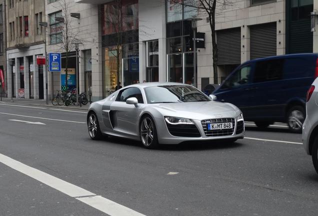 Audi R8 V10