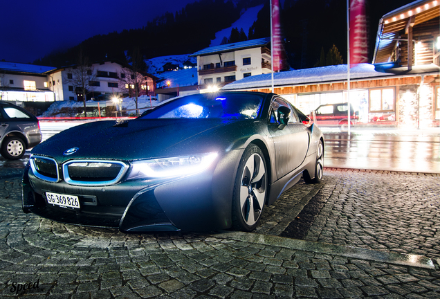 BMW i8