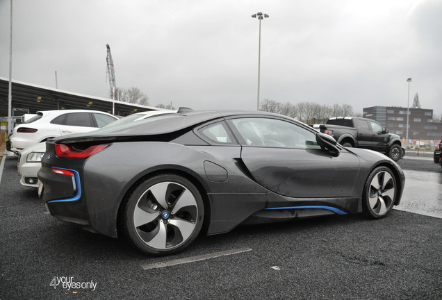 BMW i8