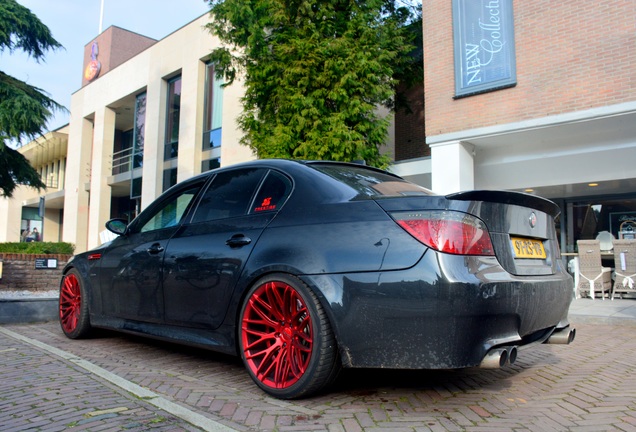 BMW M5 E60 2005