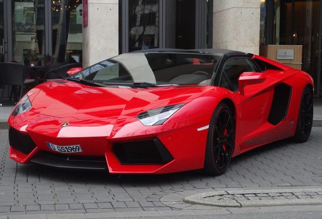 Lamborghini Aventador LP700-4 Roadster