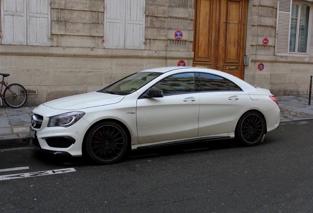 Mercedes-Benz CLA 45 AMG C117