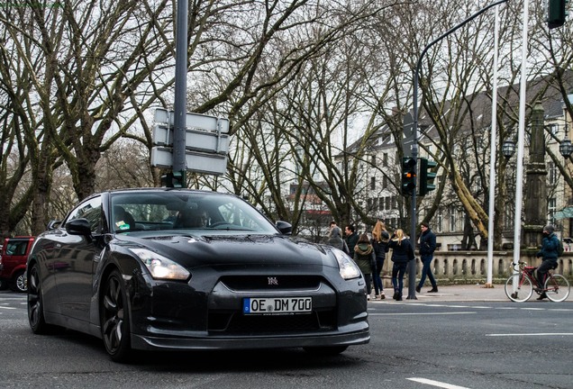 Nissan GT-R