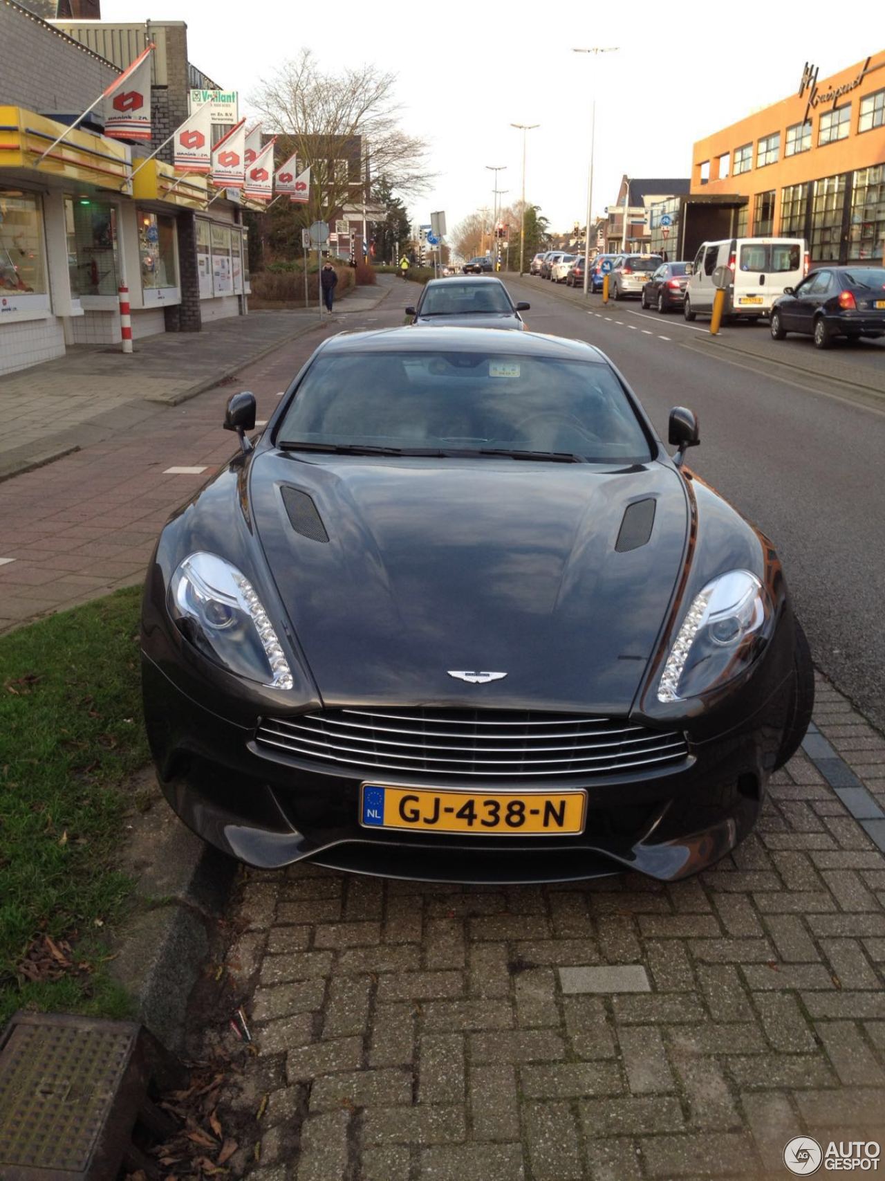 Aston Martin Vanquish 2013