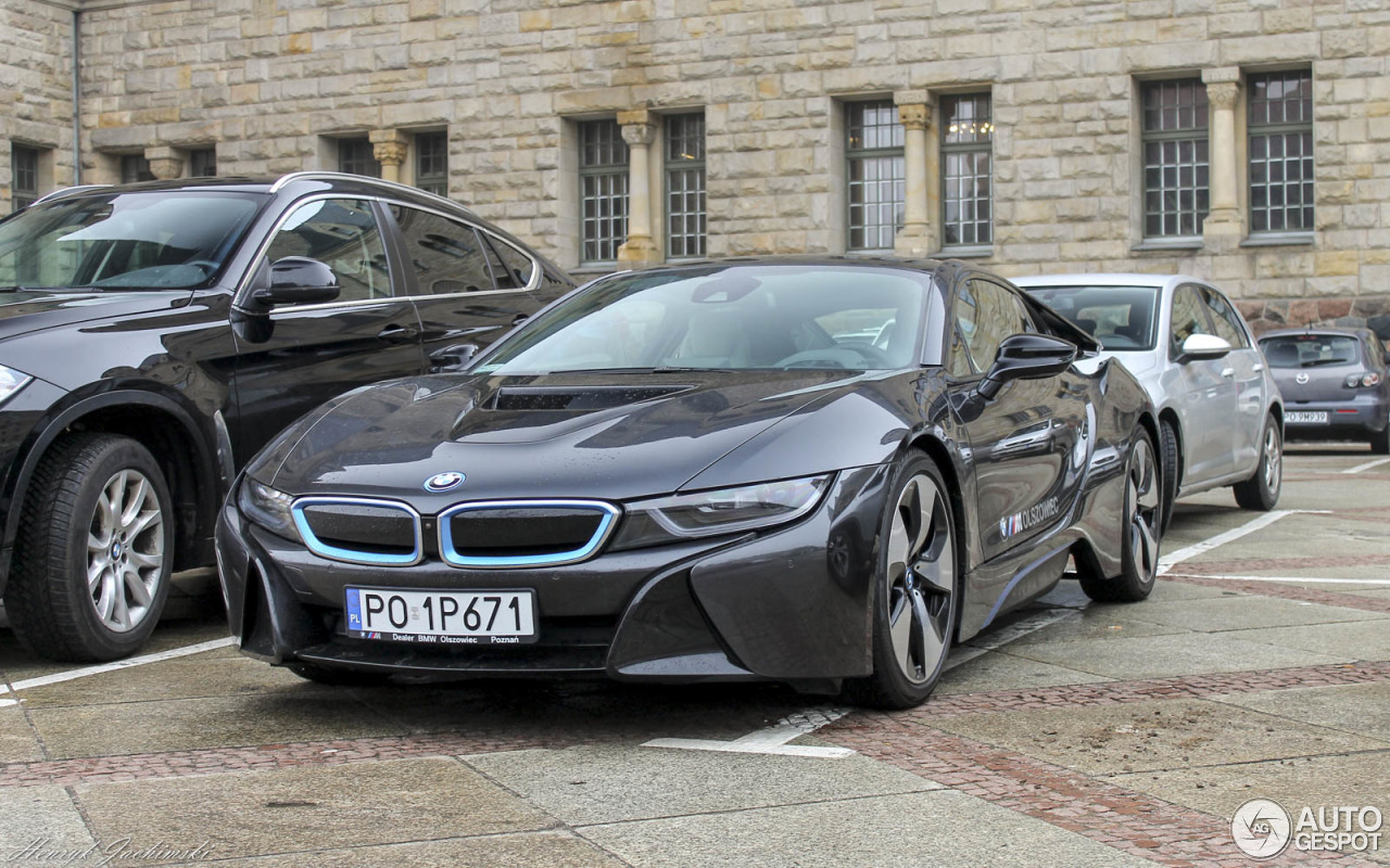 BMW i8