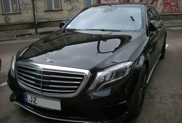 Mercedes-Benz S 63 AMG V222