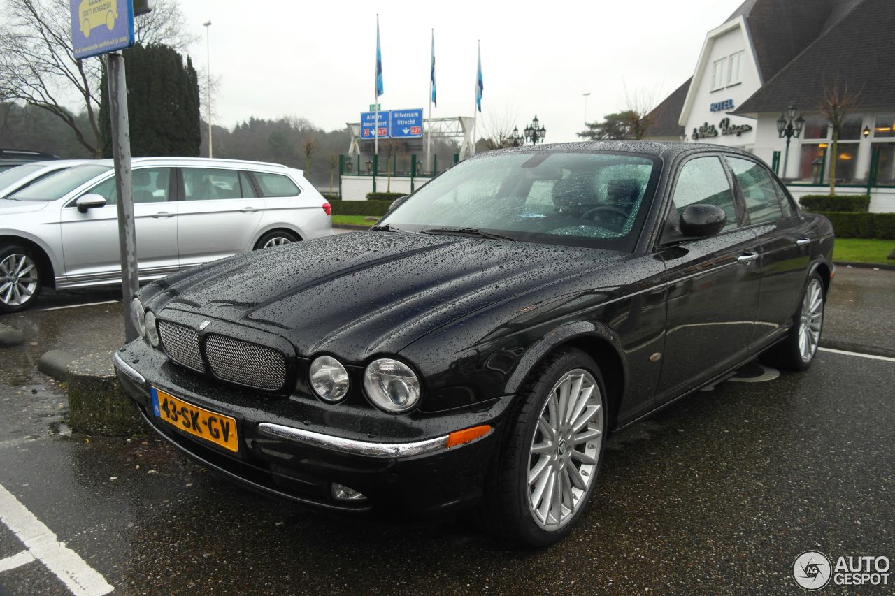 Jaguar XJR