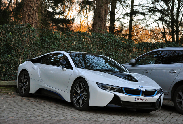 BMW i8