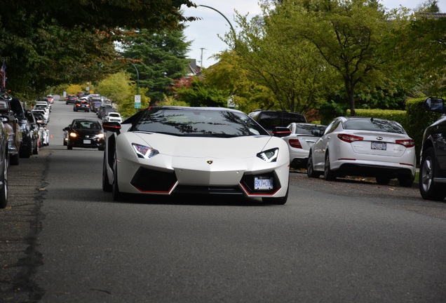 Lamborghini Aventador LP700-4 Pirelli Edition