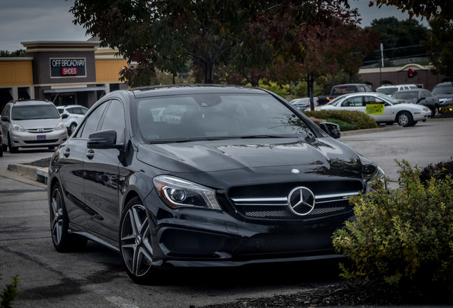 Mercedes-Benz CLA 45 AMG C117