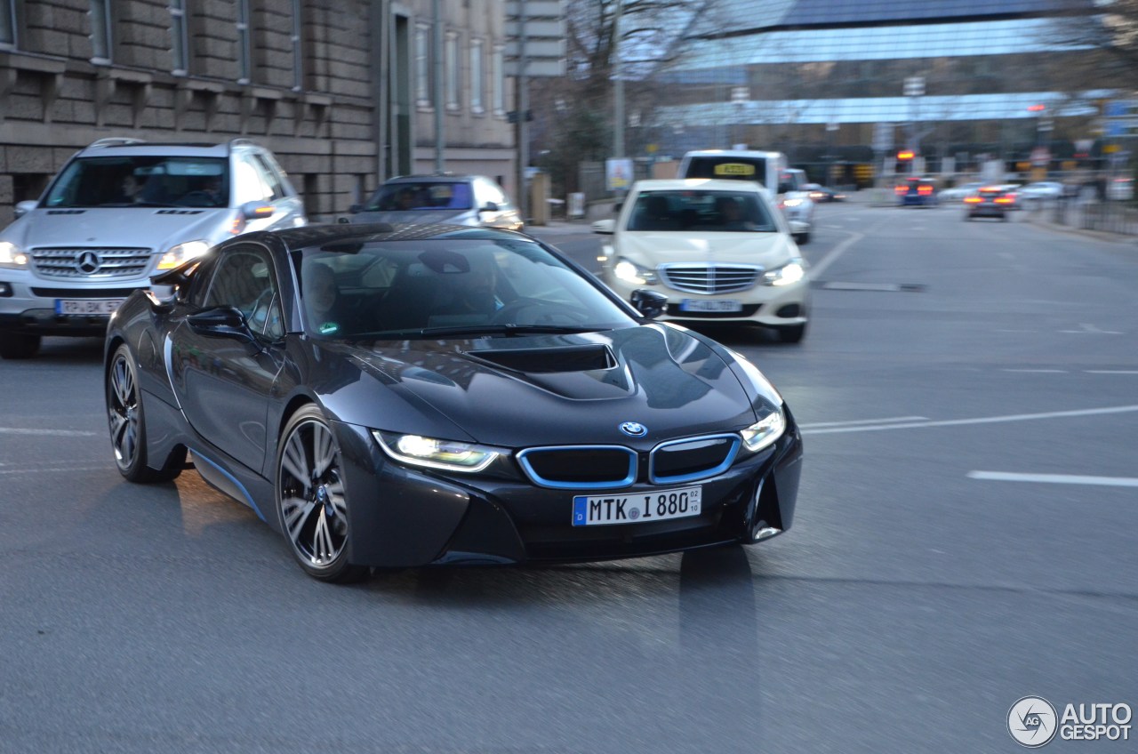 BMW i8