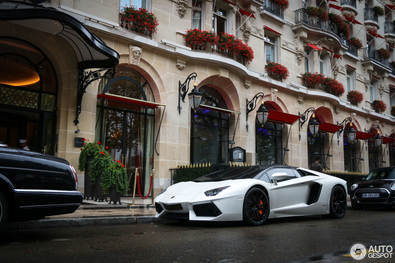 Lamborghini Aventador LP700-4 Roadster