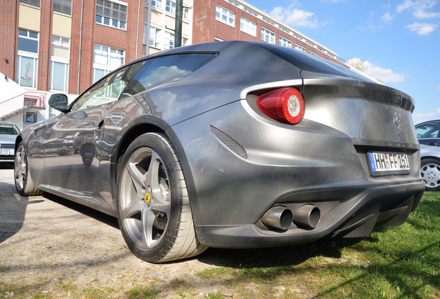 Ferrari FF