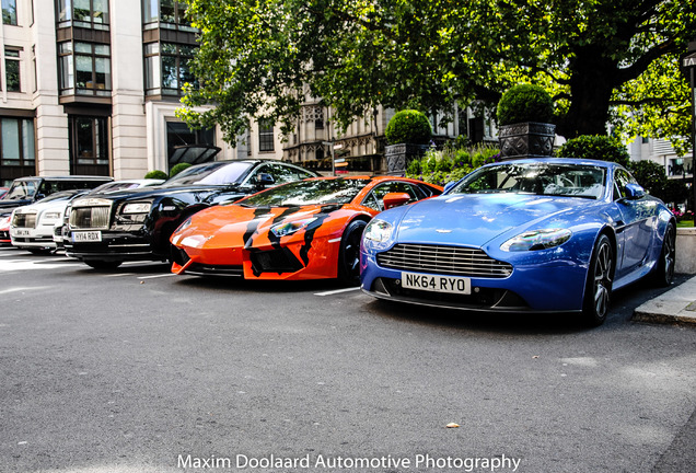 Aston Martin V8 Vantage 2012