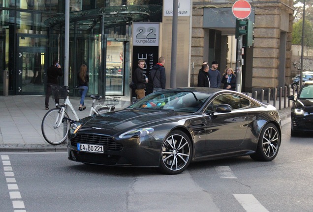 Aston Martin V8 Vantage S