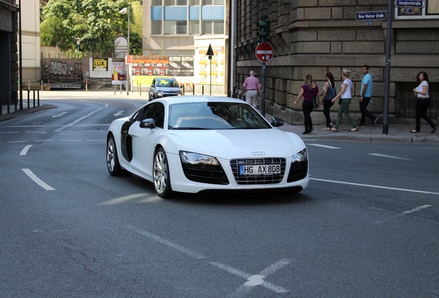 Audi R8 V10