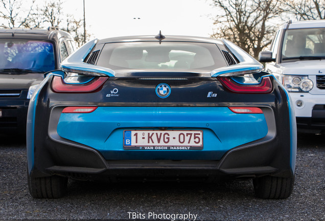 BMW i8