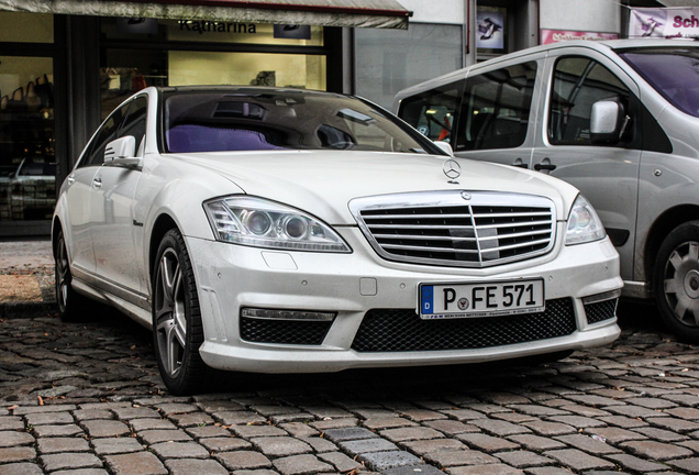 Mercedes-Benz S 63 AMG W221 2011