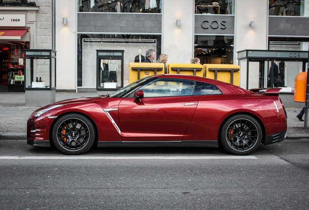 Nissan GT-R 2014