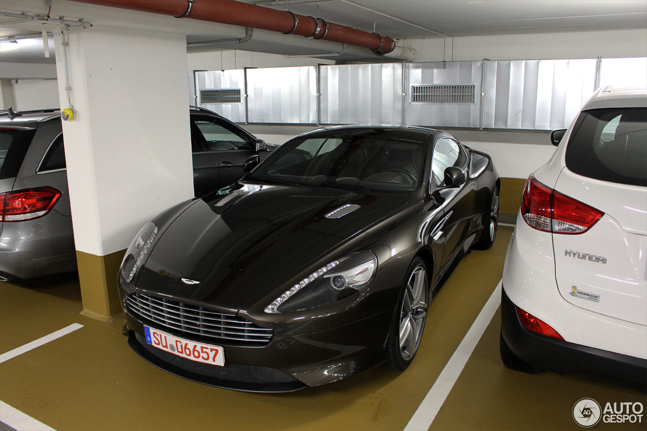 Aston Martin DB9 2013