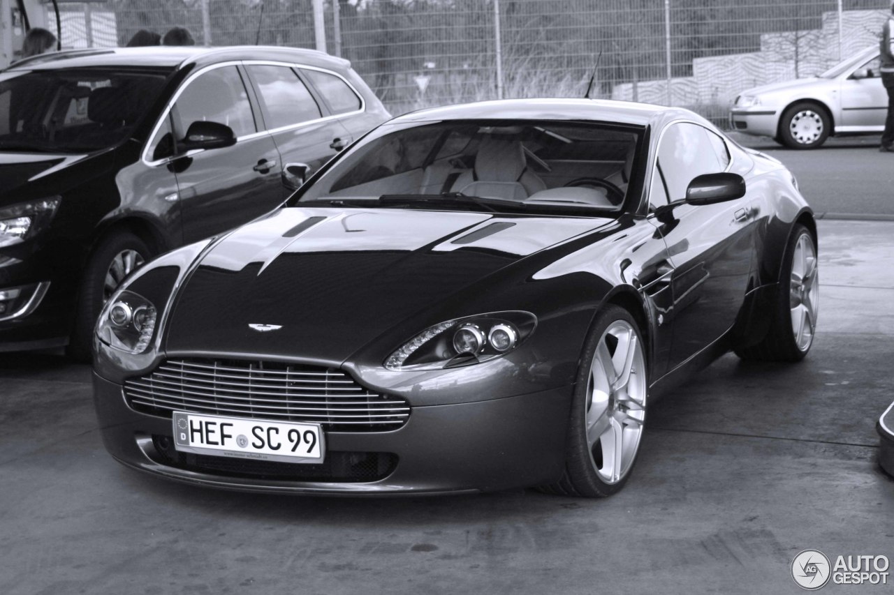 Aston Martin V8 Vantage