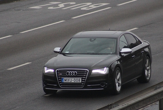 Audi S8 D4