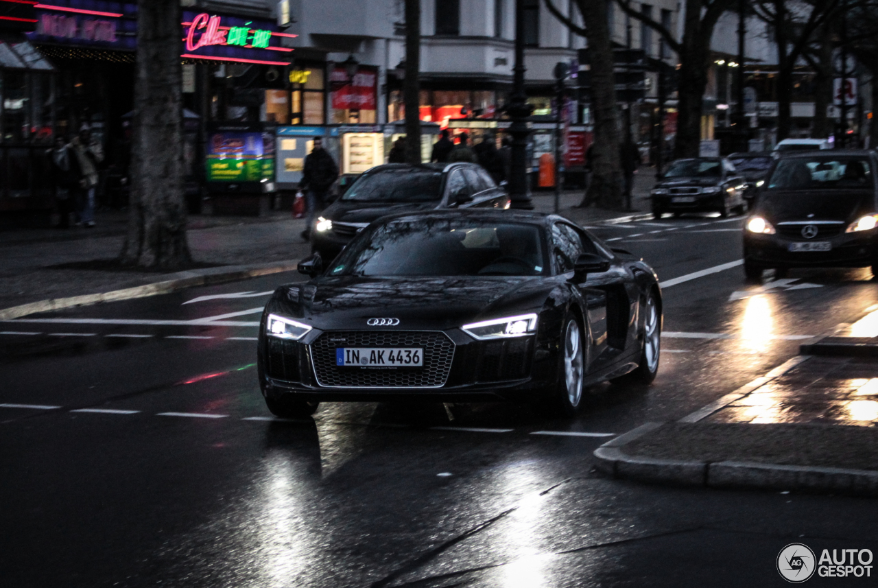 Audi R8 V10 Plus 2015