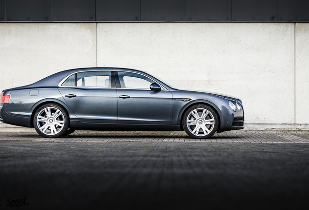 Bentley Flying Spur V8