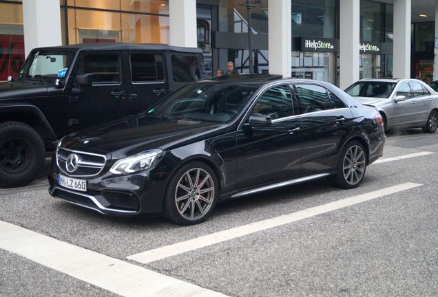 Mercedes-Benz E 63 AMG S W212