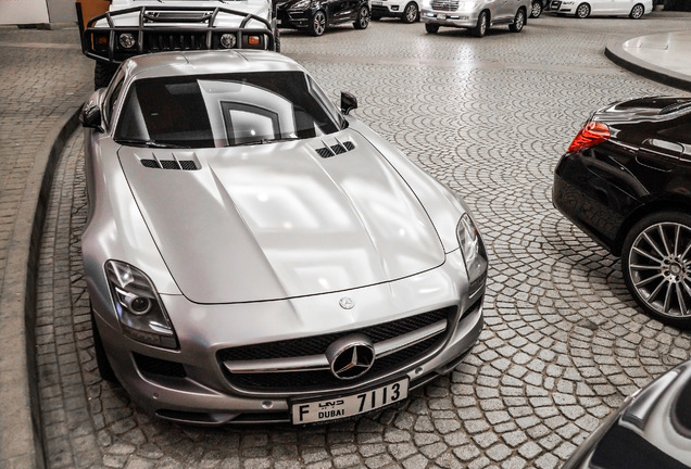 Mercedes-Benz SLS AMG