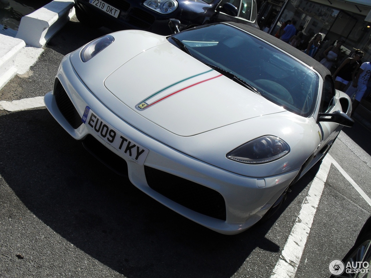 Ferrari Scuderia Spider 16M