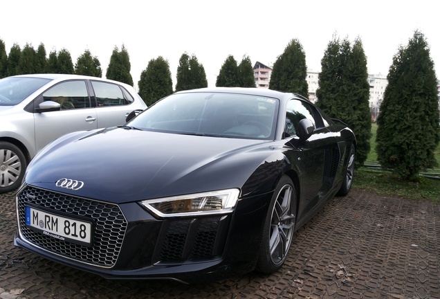 Audi R8 V10 Plus 2015