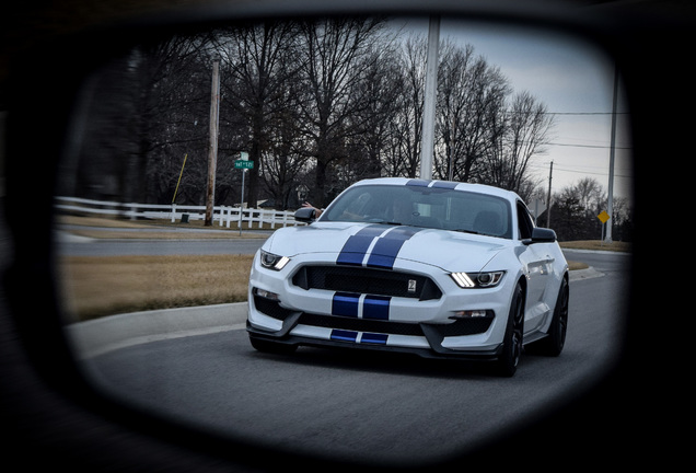 Ford Mustang Shelby GT350 2015