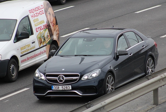 Mercedes-Benz E 63 AMG S W212