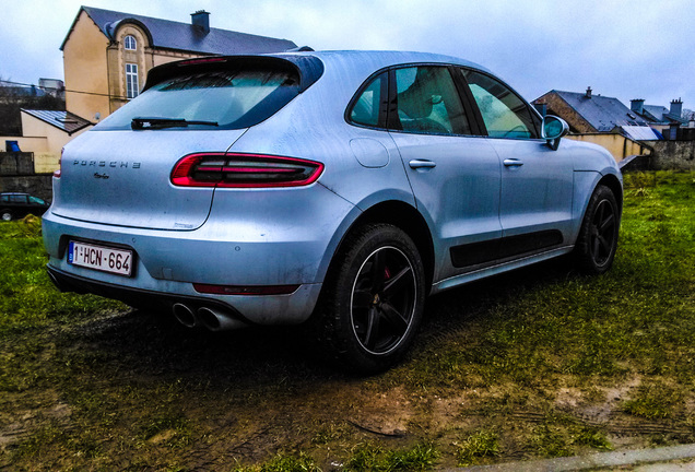 Porsche 95B Macan Turbo