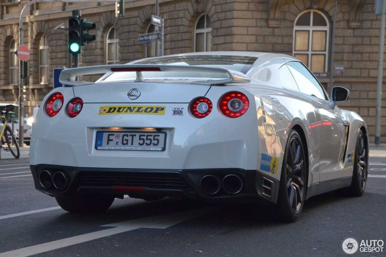 Nissan GT-R 2011