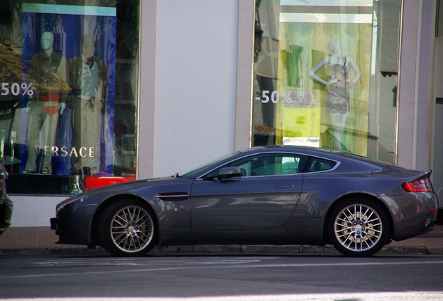 Aston Martin V8 Vantage