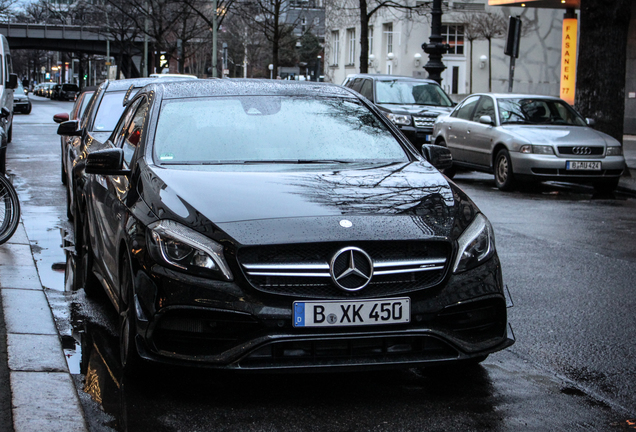 Mercedes-AMG A 45 W176 2015