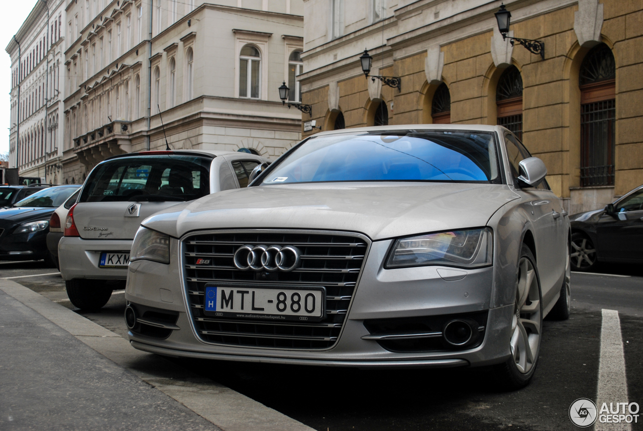 Audi S8 D4