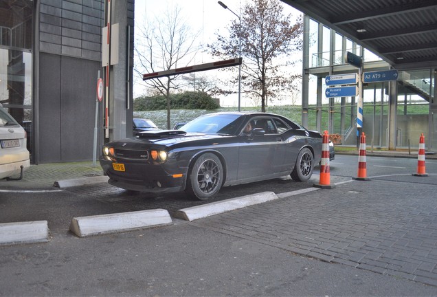 Dodge Challenger SRT-8