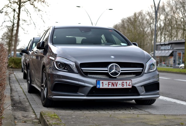 Mercedes-Benz A 45 AMG